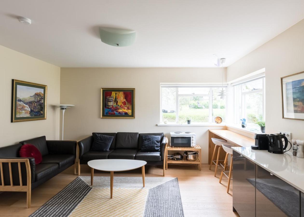 Guesthouse Akureyri - Apartments Near Down Town 외부 사진