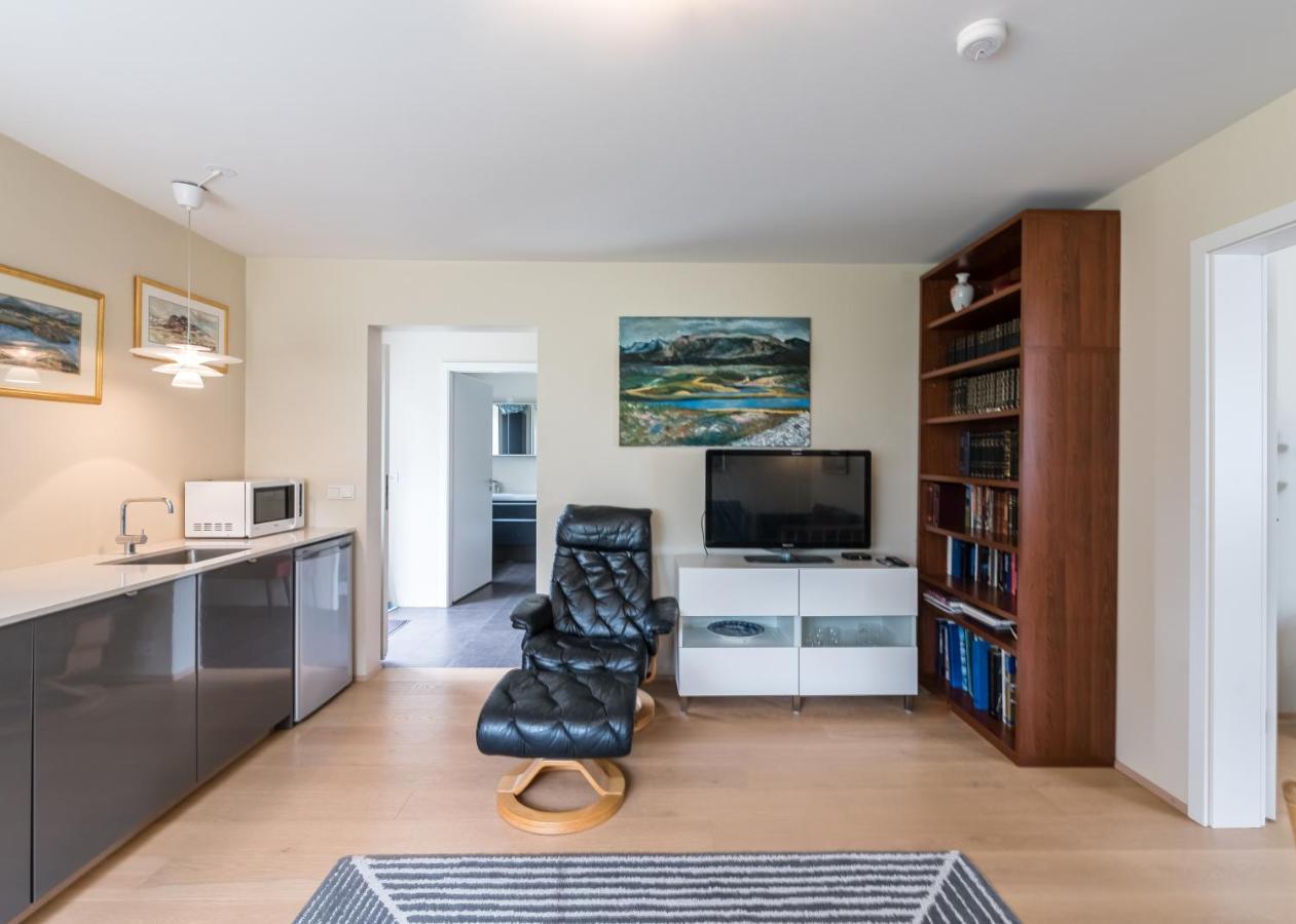 Guesthouse Akureyri - Apartments Near Down Town 외부 사진